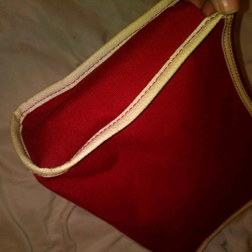 Medium Estee Lauder